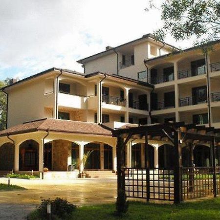 Hotel Park Karnobat Bagian luar foto