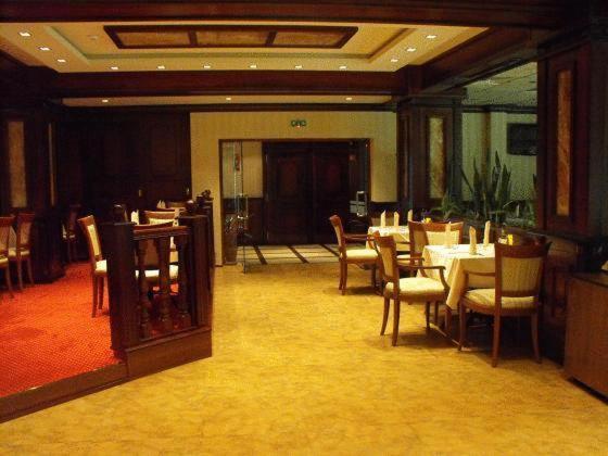 Hotel Park Karnobat Bagian luar foto