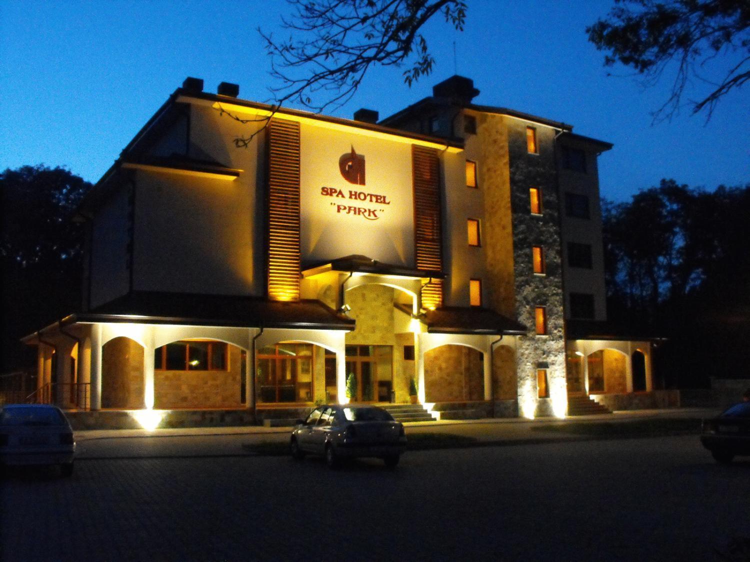 Hotel Park Karnobat Bagian luar foto